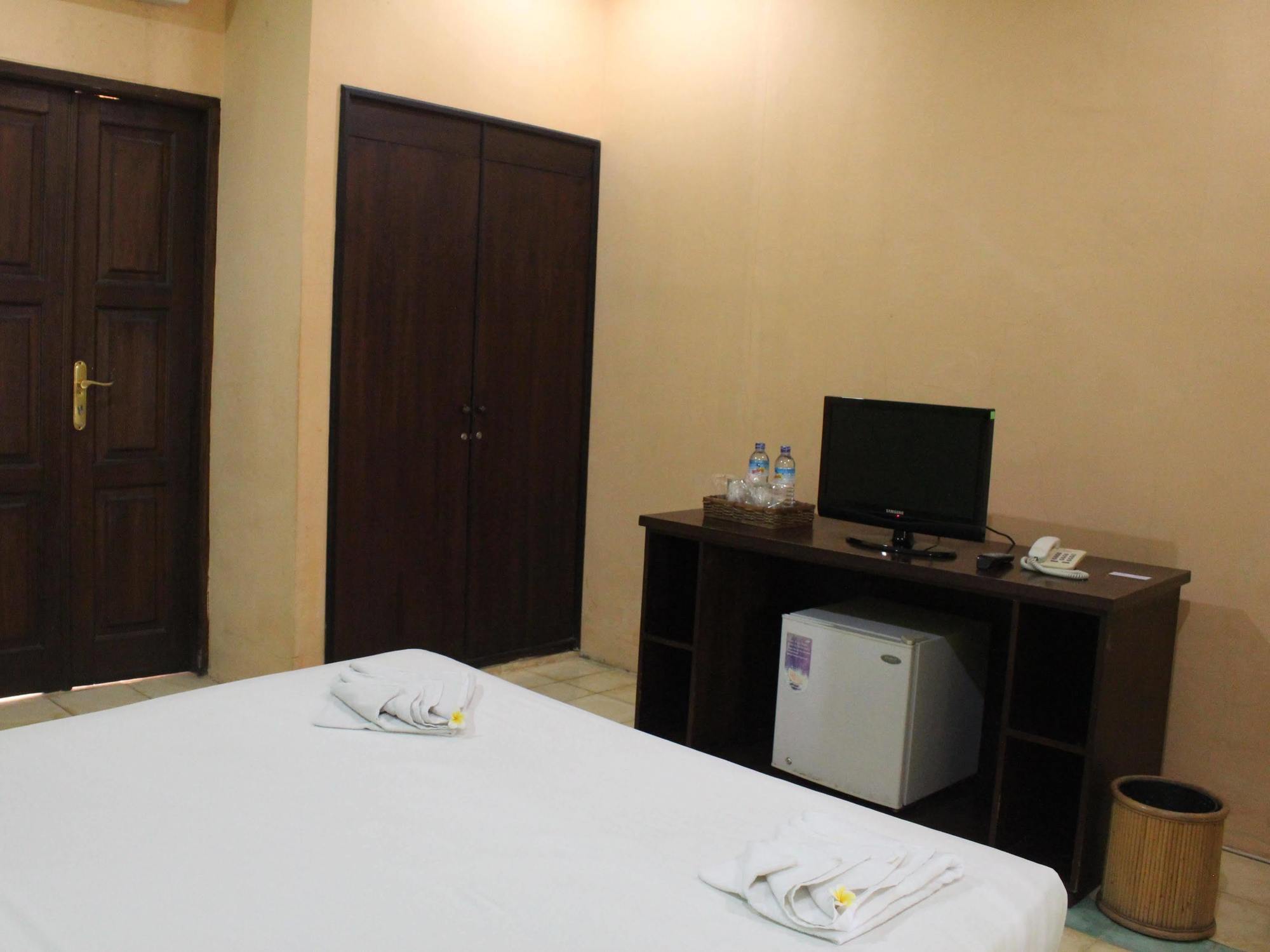 Tastura Beach Hotel Kuta  Extérieur photo