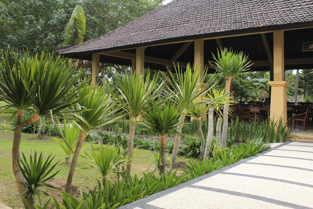 Tastura Beach Hotel Kuta  Extérieur photo